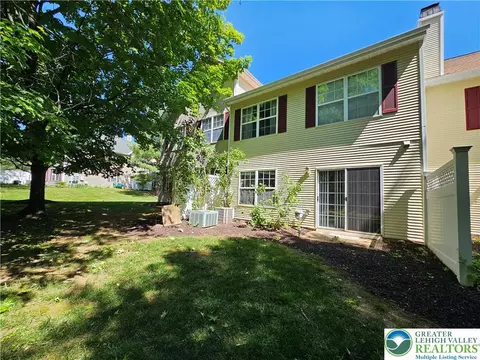1884 Mansfield St, Hellertown, PA 18055