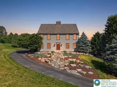 2150 Park Pl, Slatington, PA 18080