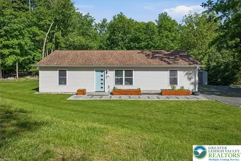502 San Marco Ct, Henryville, PA 18332