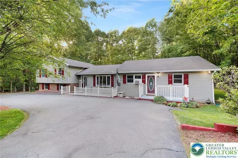 256 Sundance Rd, Effort, PA 18330