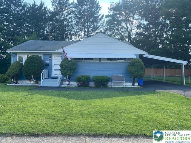 2303 Fleur Ln, Bethlehem, PA 18018