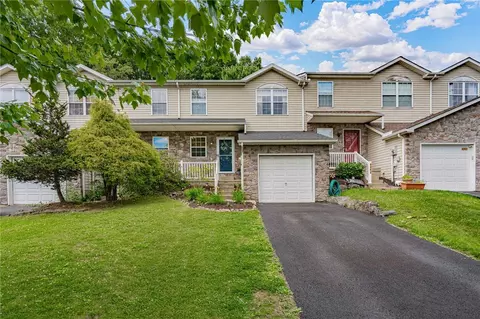 4264 David Dr, Emmaus, PA 18049