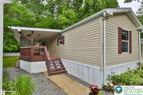 3441 Franklin Sq, Northampton, PA 18067