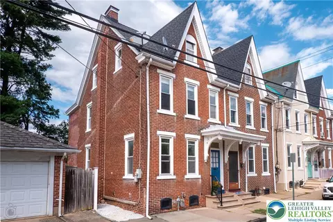 111 E Garrison St, Bethlehem, PA 18018 photo 2