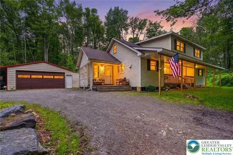 156 Mail Box Rd, Pocono Lake, PA 18347