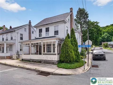 441 W Washington St, Slatington, PA 18080