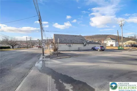 Exterior - 67 Park Ave, Wind Gap, PA 18091 photo 4 of 5