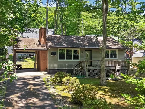 18 White Oak Rd, Nesquehoning, PA 18240