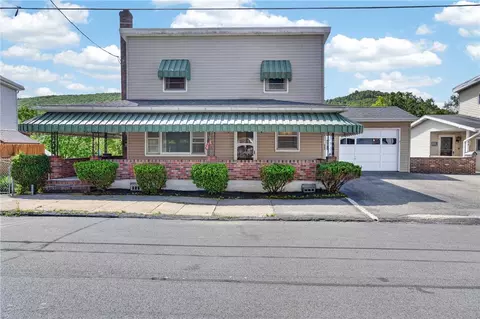 128 W Columbus Ave, Nesquehoning, PA 18240
