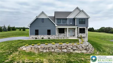 465 Gail Dr, Nazareth, PA 18064