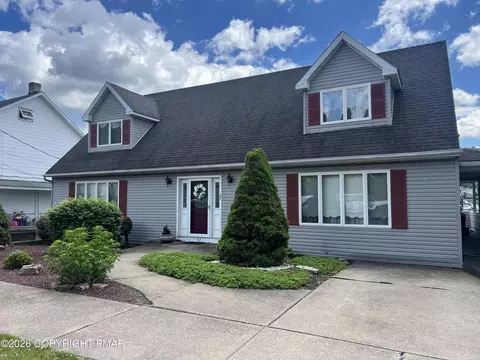 42 E Columbus Ave, Nesquehoning, PA 18240