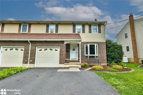 411 E Oxford St, Coopersburg, PA 18036