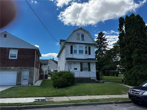 134 E High St, Hellertown, PA 18055