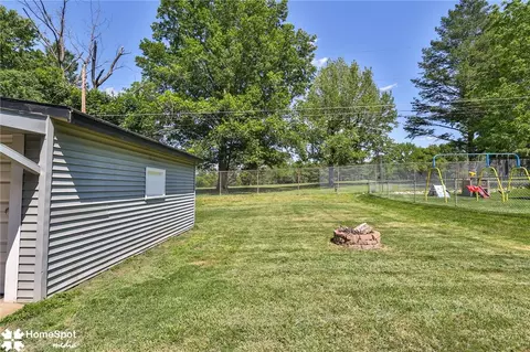Exterior - 415 Willow Rd, Hellertown, PA 18055 photo 4 of 4