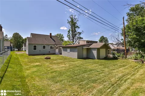 Exterior - 415 Willow Rd, Hellertown, PA 18055 photo 2 of 4