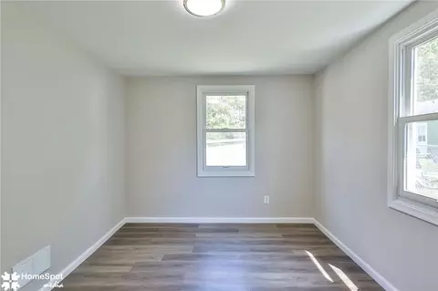 Bedroom - 415 Willow Rd, Hellertown, PA 18055 photo 3 of 3