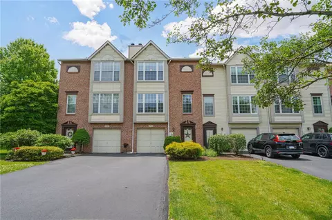 2760 Red Oak Cir #C5, Bethlehem, PA 18017