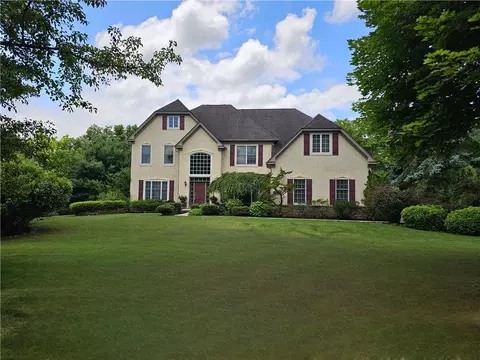 30 Melchor Dr, Williams Twp, PA 18042
