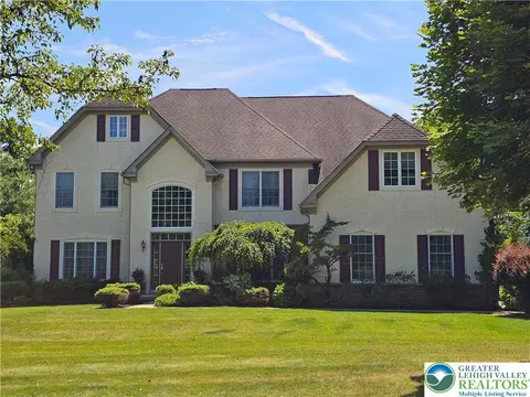 30 Melchor Dr, Williams Twp, PA 18042