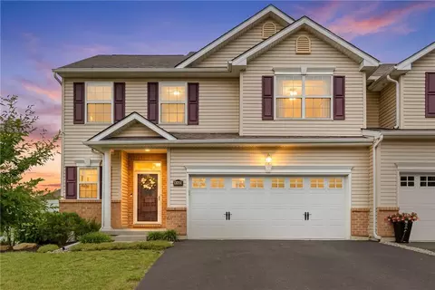 4423 Stole Rd, Emmaus, PA 18049