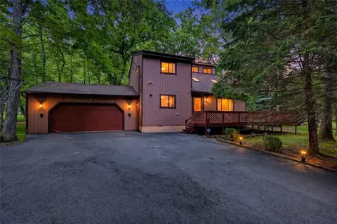 35 Teddyuscung Trl, Albrightsville, PA 18210
