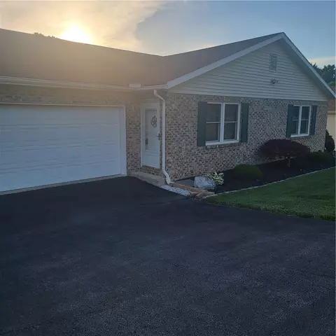 4120 Champagne, Emmaus, PA 18049