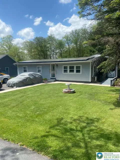 21 W Wyoming St, Tamaqua, PA 18252