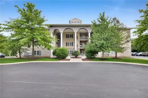 252 Walnut St #205, Bath, PA 18014