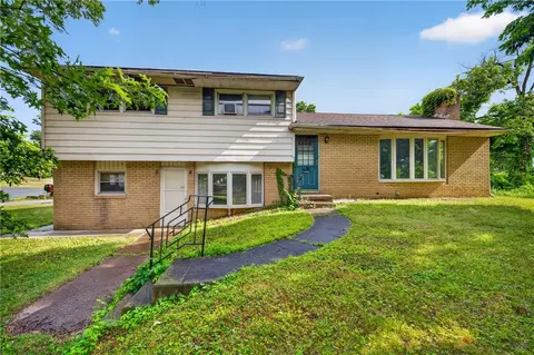 933 Big Oak Rd, Yardley, PA 19067