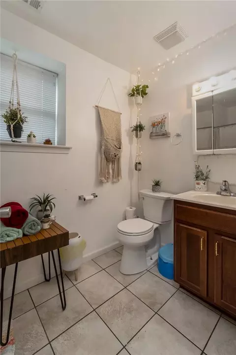 Bath - 626 William St, Bethlehem, PA 18015 photo 1 of 4