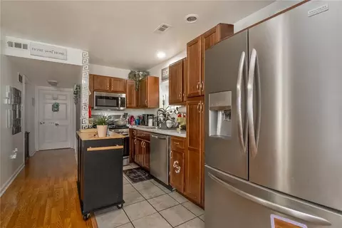 Kitchen - 626 William St, Bethlehem, PA 18015 photo 2 of 2