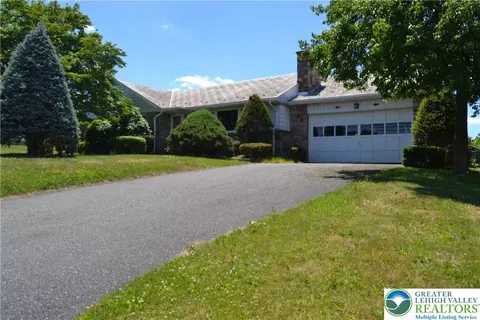 1294 Trexlertown Rd, Macungie Boro, PA 18062