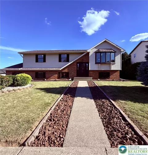 4232 Ammon Way, Egypt, PA 18052