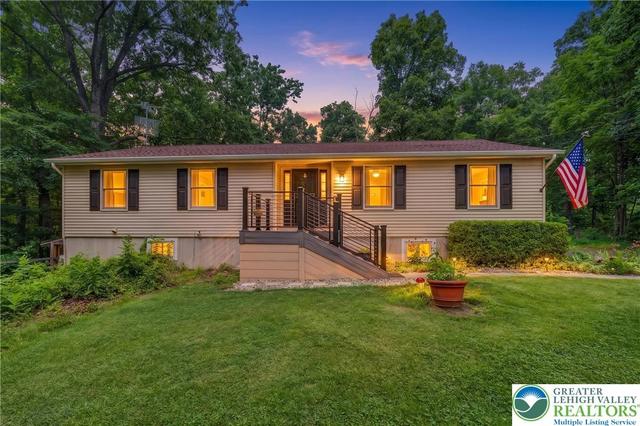 187 Kintner Hill Dr, Upper Black Eddy, PA 18972
