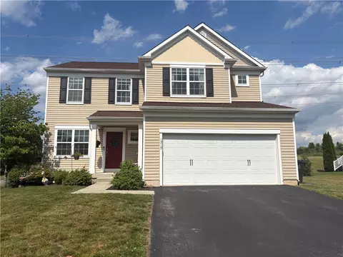 1315 Buck Hill Ln, Breinigsville, PA 18031
