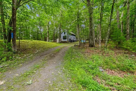 Exterior - 180 E Shore Dr, Dingmans Ferry, PA 18328 photo 5 of 5