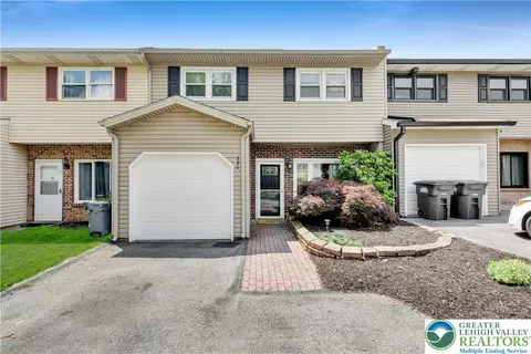 324 Tamarack Dr, Allentown, PA 18104