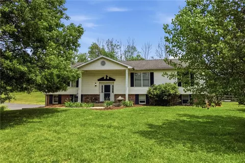 732 Bushkill Center Rd, Nazareth, PA 18064