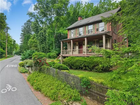 1867 Old Mill Rd, Bethlehem, PA 18015