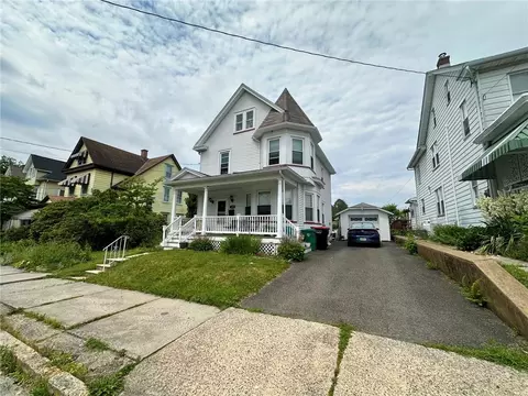 130 7th St, Lehighton, PA 18235