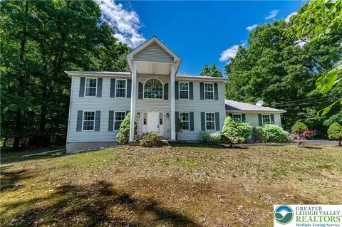 2014 Gorden Ridge Dr, East Stroudsburg, PA 18302