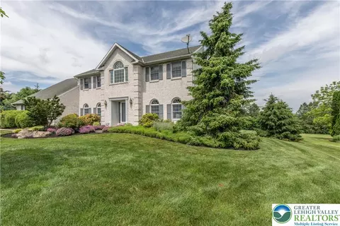 3755 Lindy Dr, Orefield, PA 18069