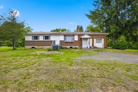 2631 Mountain Rd, Jackson Twp, PA 18360