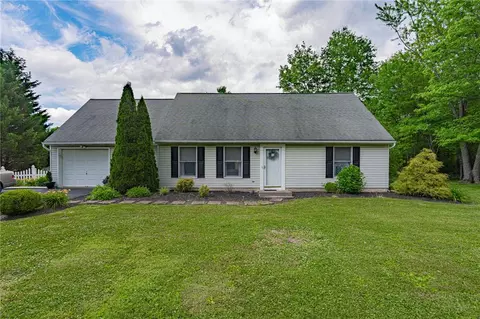 6671 Walnut Ln, Coopersburg, PA 18036