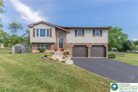 1521 Derhammer St, Forks Twp, PA 18040