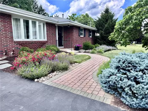 5334 Egypt Rd, Laurys Station, PA 18059