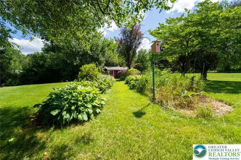 Exterior - 310 Ridge Rd, Phillipsburg, NJ 08865 photo 8 of 14