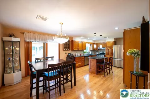 Dining - 310 Ridge Rd, Phillipsburg, NJ 08865 photo 1 of 2
