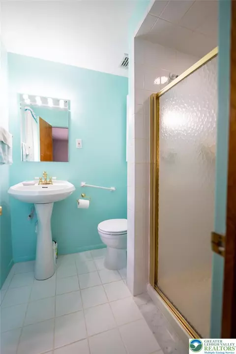 Bath - 310 Ridge Rd, Phillipsburg, NJ 08865 photo 3 of 3