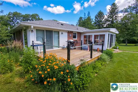 Exterior - 310 Ridge Rd, Phillipsburg, NJ 08865 photo 5 of 14